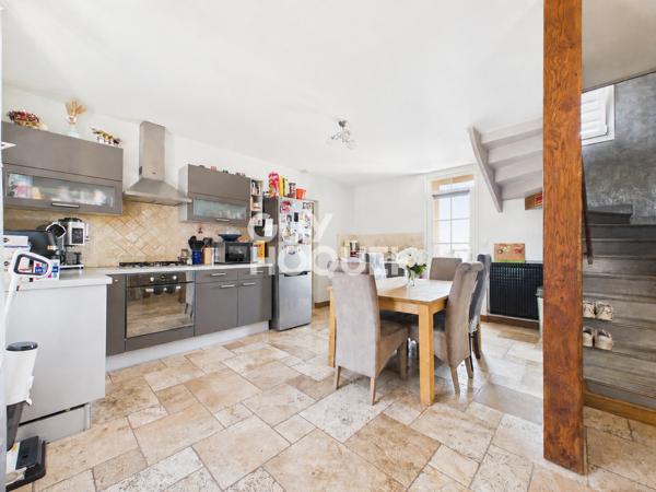 Maison en pierre à vendre de 5 pièces de 90 m²