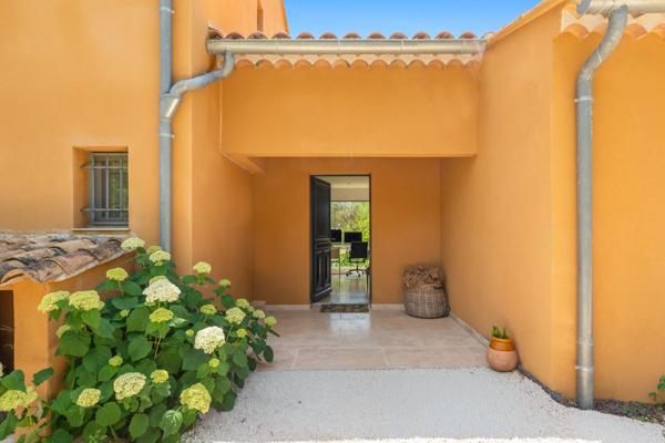 Vente Maison de luxe Ollioules 6 Pièces 225 m²