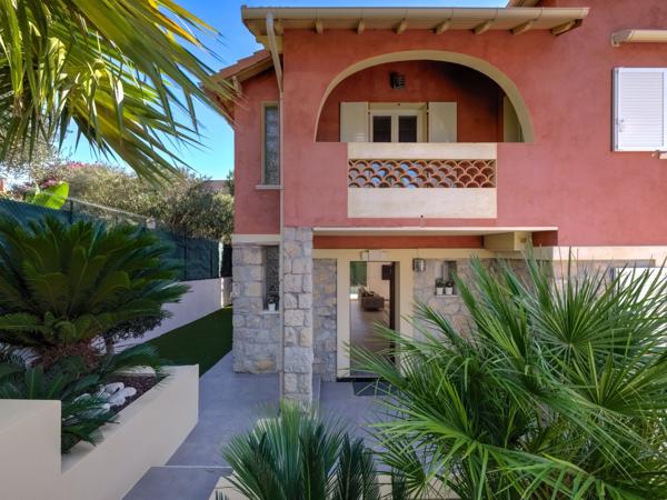 Vente Villa de luxe Antibes 5 Pièces 150 m²