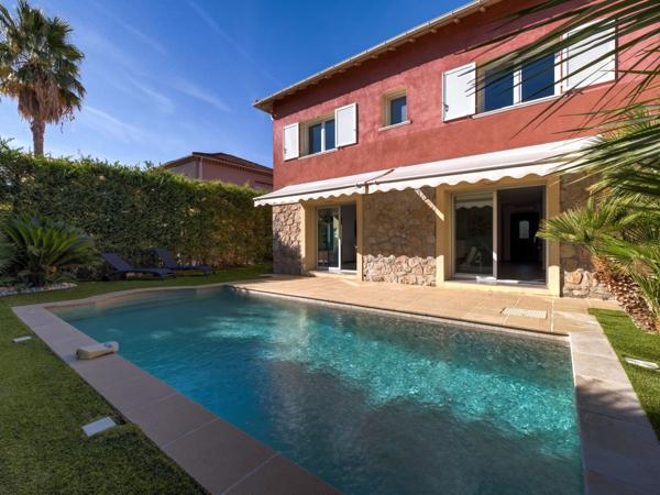 Vente Villa de luxe Antibes 5 Pièces 150 m²