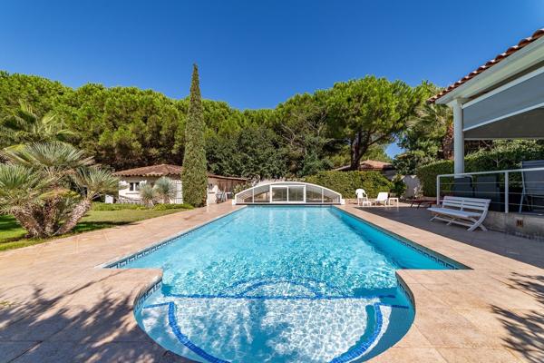 Vente Maison de luxe Agde 8 Pièces 326 m²