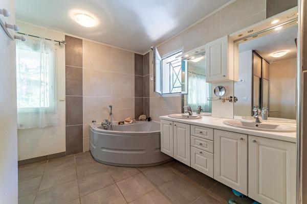 Vente Maison de luxe Agde 8 Pièces 326 m²