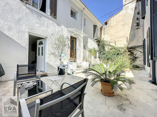 A vendre Marseille 13013 Immeuble  T4 cour privative + 2 Type 2 loués, rentabilité locative