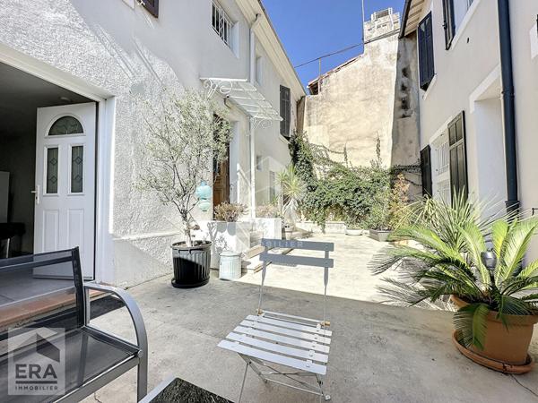 A vendre Marseille 13013 Immeuble  T4 cour privative + 2 Type 2 loués, rentabilité locative