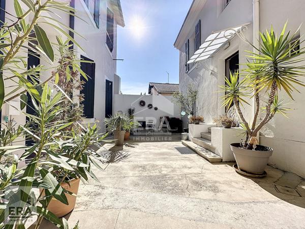 A vendre Marseille 13013 Immeuble  T4 cour privative + 2 Type 2 loués, rentabilité locative