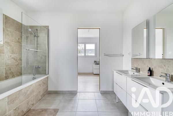 Maison à vendre 7 pièces 145 m² Longuenée-en-Anjou