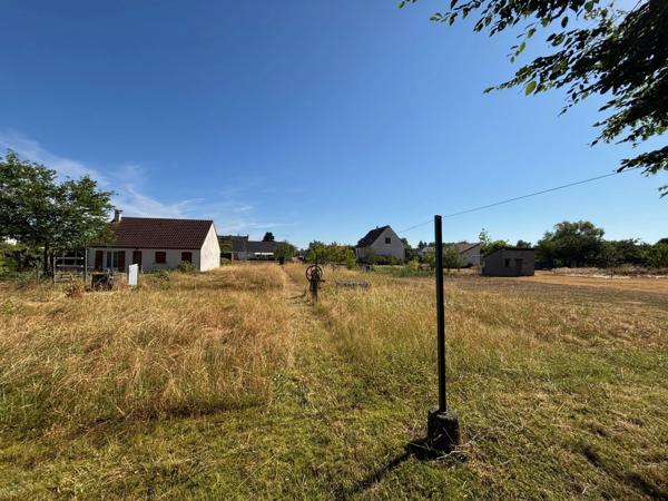Maison 6 pièces avec grand jardin, garages et dépendances à Nevers