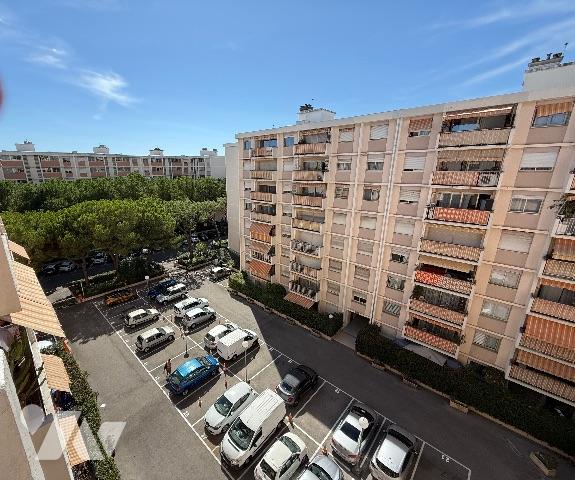 Exclusitié  plein cœur du Cros de Cagnes un 3 pièces en étages élevé, exposition Ouest, Garage Cave.