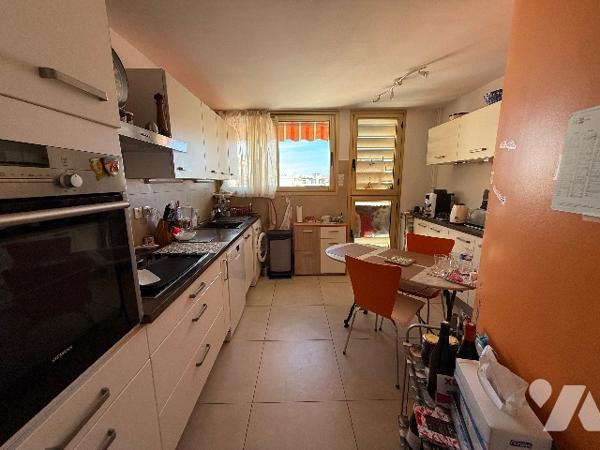 Exclusitié  plein cœur du Cros de Cagnes un 3 pièces en étages élevé, exposition Ouest, Garage Cave.