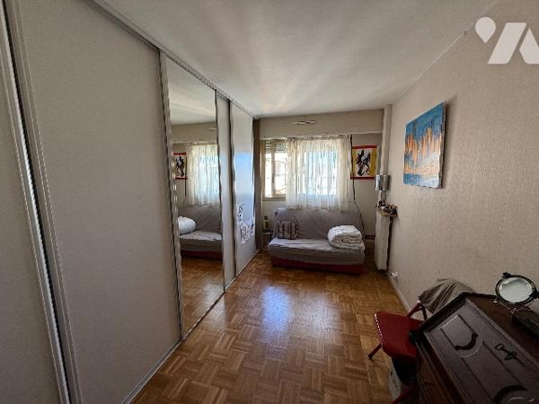 Exclusitié  plein cœur du Cros de Cagnes un 3 pièces en étages élevé, exposition Ouest, Garage Cave.