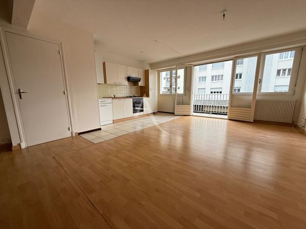 Centre ville Appartement T2 duplex et 2 balcons