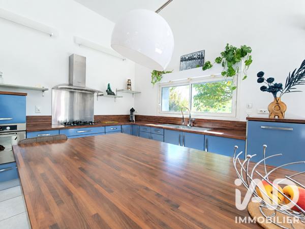 Maison à vendre 5 pièces 209 m² Châteaubernard