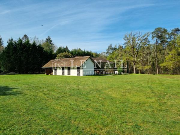Elégant manoir dans un parc de 6 hectares en Sologne