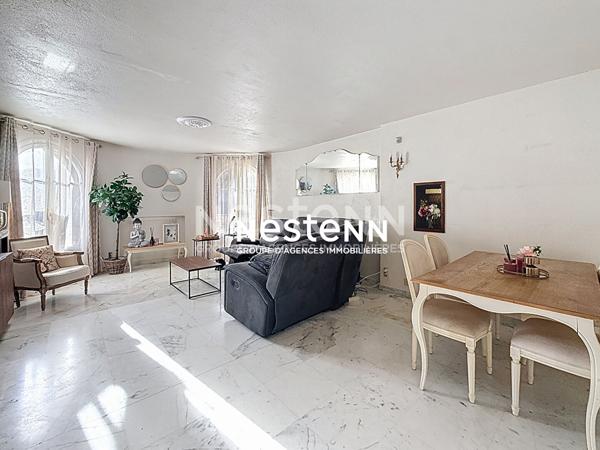 Maison 235m2 + Studio indépendant- Piscine - parkings - SUD