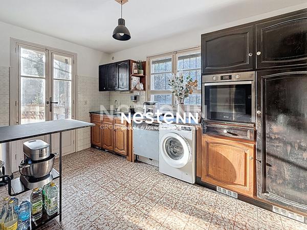 Maison 235m2 + Studio indépendant- Piscine - parkings - SUD