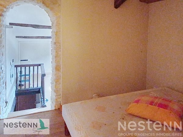 Propriété à vendre de plus de 300 m² habitables ente Saujon et Saint Sulpice de Royan à rnover ou transformer.