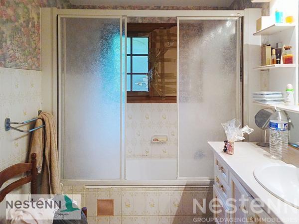 Propriété à vendre de plus de 300 m² habitables ente Saujon et Saint Sulpice de Royan à rnover ou transformer.