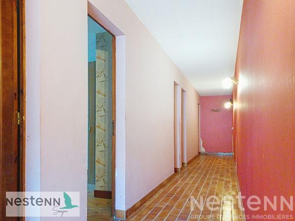 Propriété à vendre de plus de 300 m² habitables ente Saujon et Saint Sulpice de Royan à rnover ou transformer.