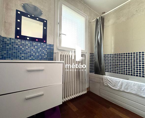 Maison en pierre 65m² avec garage en ville, Luçon