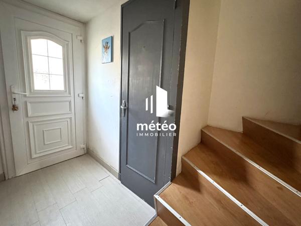 Maison en pierre 65m² avec garage en ville, Luçon