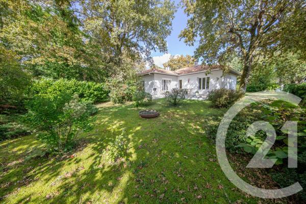 Maison à vendre  7 pièces - 121,70 m2 ST AUBIN DE MEDOC - 33