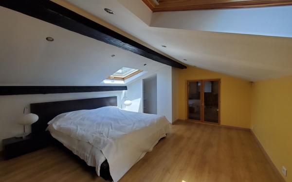 Maison à vendre    5 pièces • 115 m2 Bessens