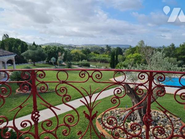 Bien d'exception ! Entre Bordeaux et Toulouse....Maison principale, maison d'amis, lac, piscine...