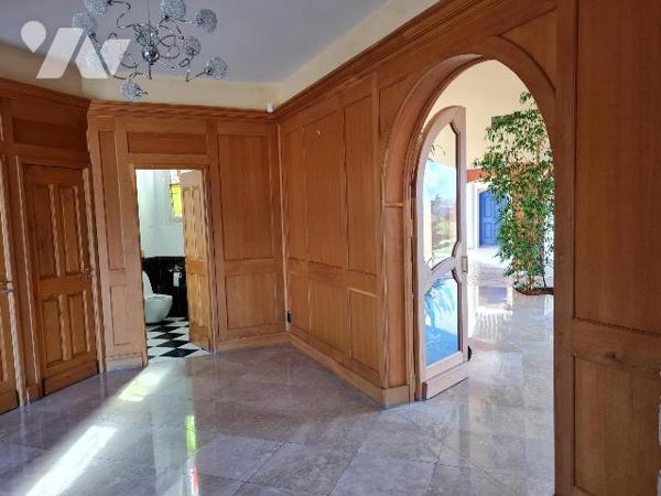 Bien d'exception ! Entre Bordeaux et Toulouse....Maison principale, maison d'amis, lac, piscine...