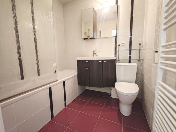 T4 lumineux 92 m² ? Vue panoramique, 3 terrasses & garage