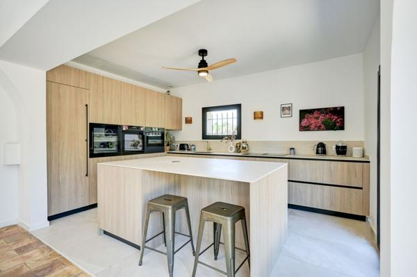 Vente Maison de luxe Aix-en-Provence 7 Pièces 210 m²
