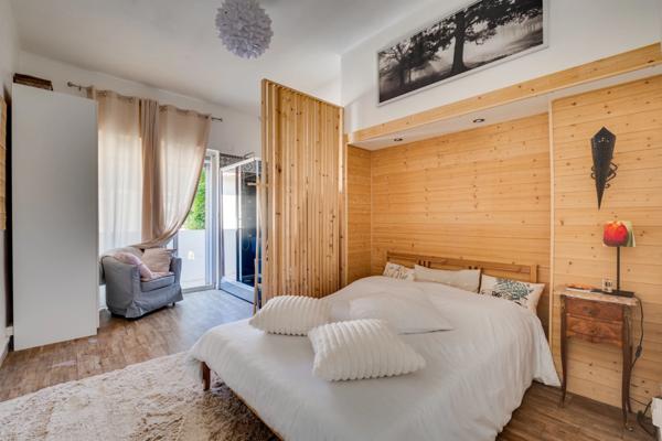 Maison T7/8 à vendre quartier La Roseraie