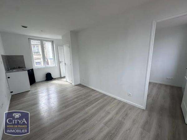 Appartement à louer 2 pièces 27.5m² Cambrai (59400)