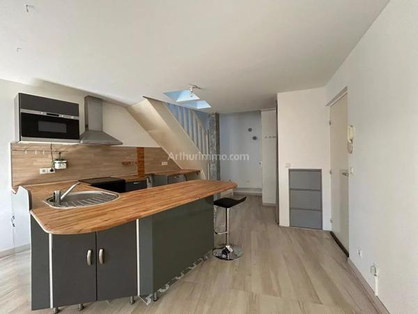 Location                                                      Appartement
                        
                     2 pièces                      38 m2                     à Montlhéry