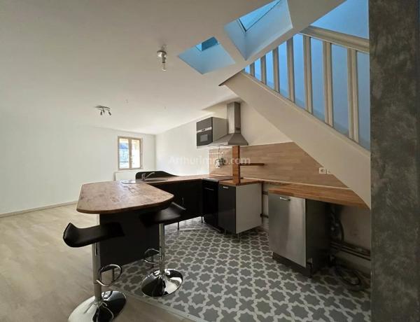 Location                                                      Appartement
                        
                     2 pièces                      38 m2                     à Montlhéry