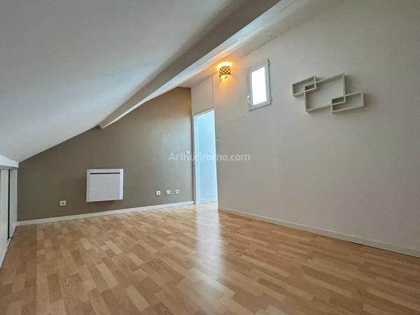 Location                                                      Appartement
                        
                     2 pièces                      38 m2                     à Montlhéry