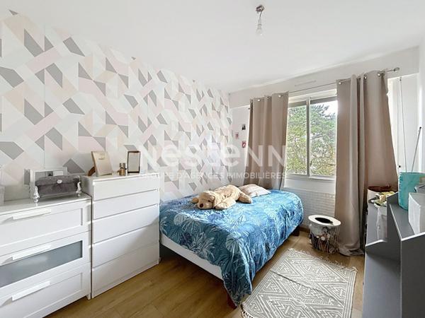 Grand Appartement T5 3 chambres avec Terrasse Cave et Parking Rue Pagère - 69500 BRON