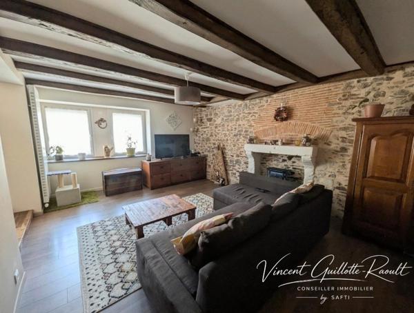 Maison familiale 11 pieces-8 chambres-local commercial