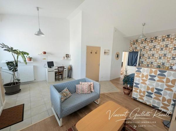 Maison familiale 11 pieces-8 chambres-local commercial