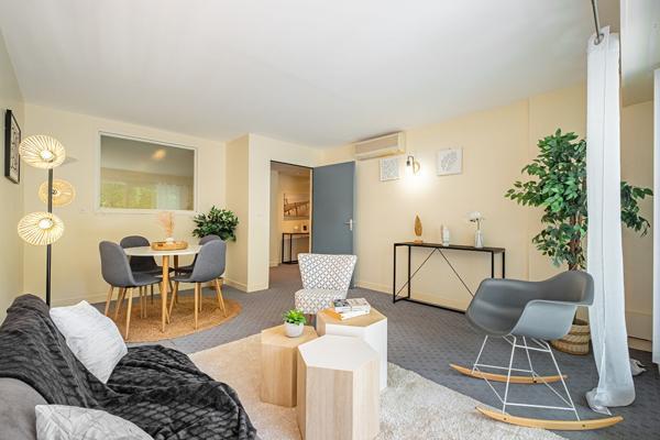 Appartement de plain pied proche toutes commodités.