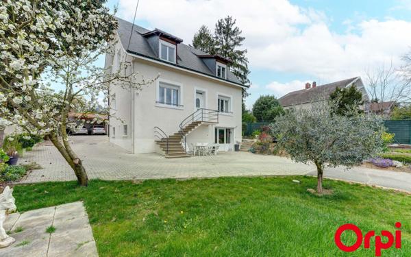 Maison à vendre    7 pièces • 170,20 m2 Saint-Romain-au-Mont-d'Or