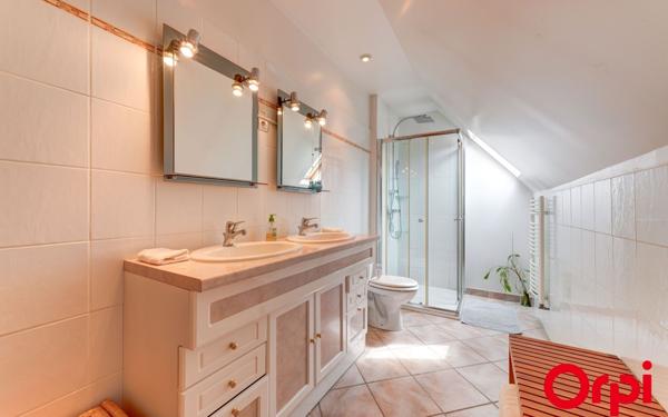 Maison à vendre    7 pièces • 170,20 m2 Saint-Romain-au-Mont-d'Or