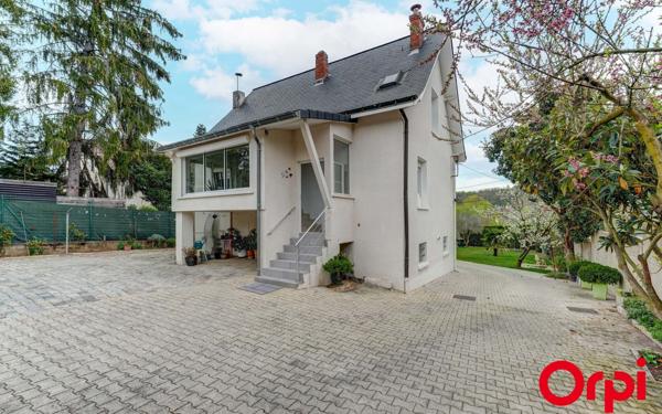 Maison à vendre    7 pièces • 170,20 m2 Saint-Romain-au-Mont-d'Or