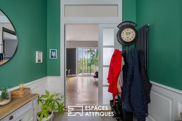 L’élégance bourgeoise au coeur d’un jardin secret avec piscine