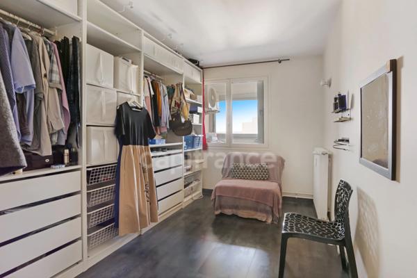 Appartement à vendre 5 pièces GENNEVILLIERS (92)