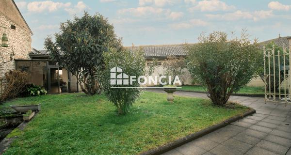 À vendre Maison 1 pièce 300 m² - Port-sainte-foy-et-ponchapt 33220