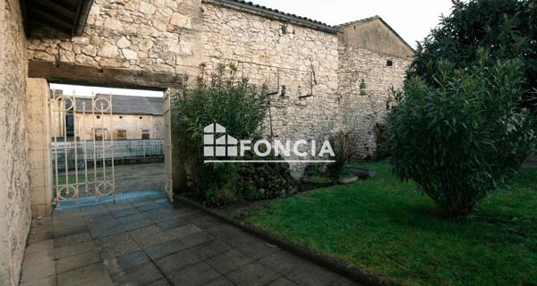 À vendre Maison 1 pièce 300 m² - Port-sainte-foy-et-ponchapt 33220