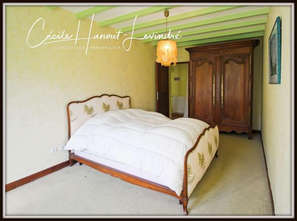 Saint-Aubin-des-Préaux (50380) ST AUBIN DES PREAUX - 5 KM de la plage de Kairon. Maison pierre 202 m² - 5 chbres - Terrain 1565 m²