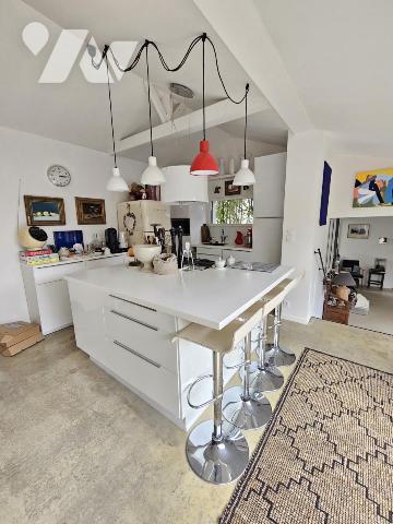 Orvault Petit Chantilly, maison rénovée de plain-pied avec jardin, garage et dépendances