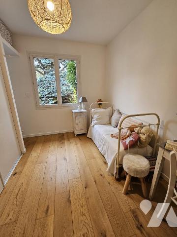 Orvault Petit Chantilly, maison rénovée de plain-pied avec jardin, garage et dépendances