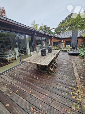 Orvault Petit Chantilly, maison rénovée de plain-pied avec jardin, garage et dépendances